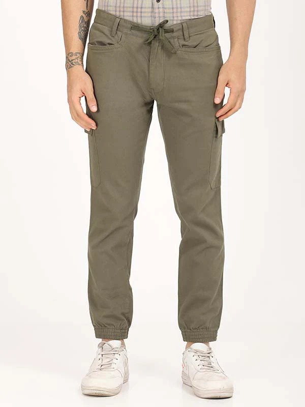 Indian Terrain Men's Comfort Fit Solid Green Trousers